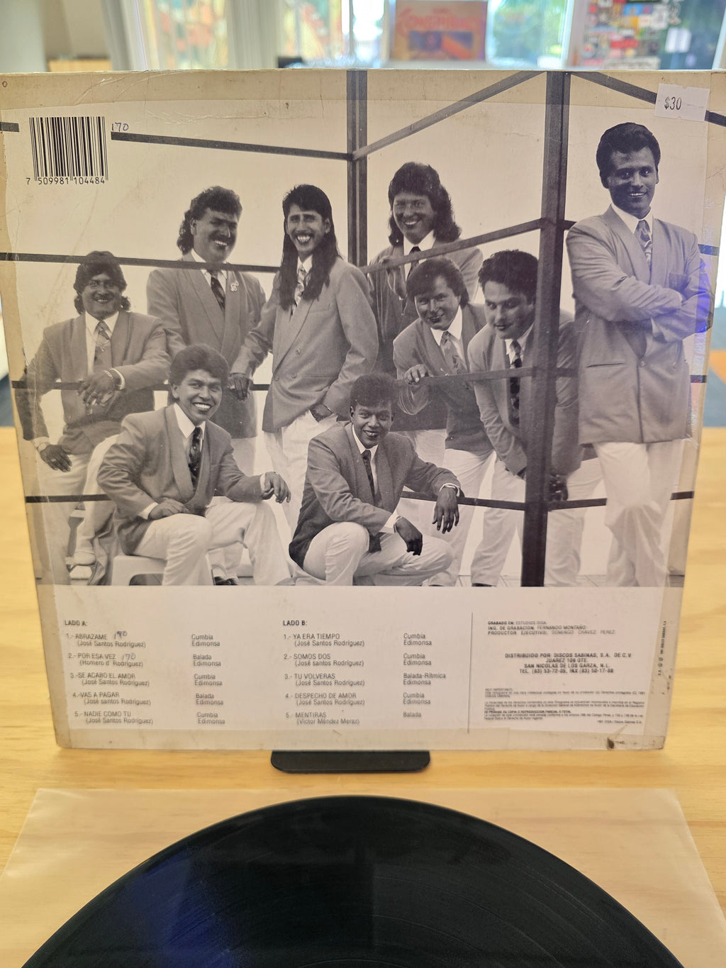 Grupo mitades del Titere - Abrazame