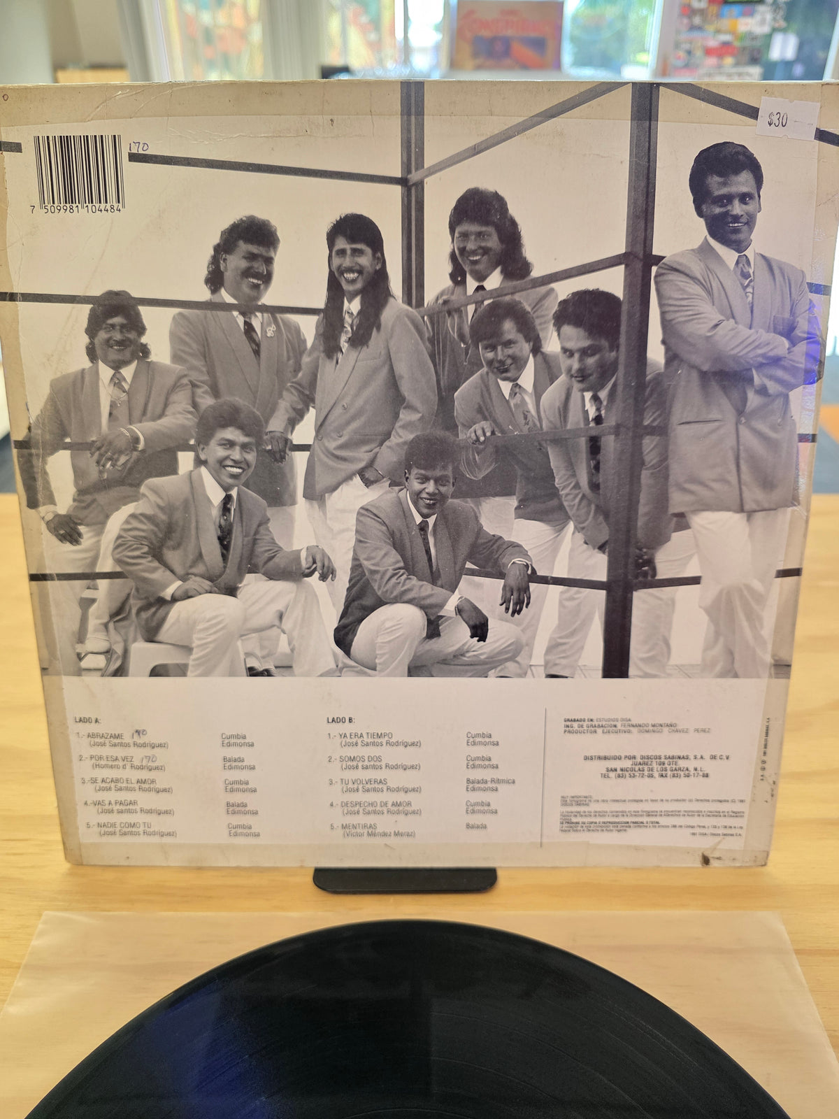 Grupo mitades del Titere - Abrazame
