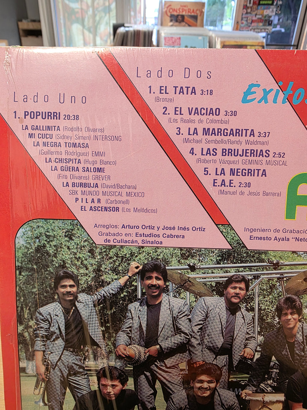 Tropicalismo Apache - Exitos Quemantes (suena tremendo vol 2)