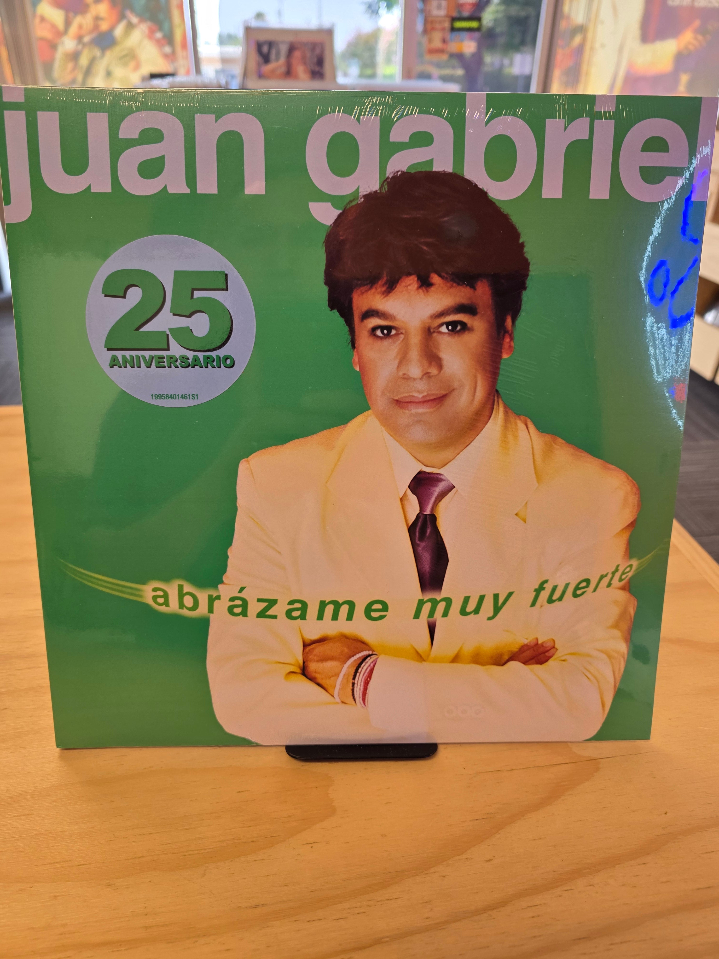 Juan Gabriel - Abrazame muy fuerte