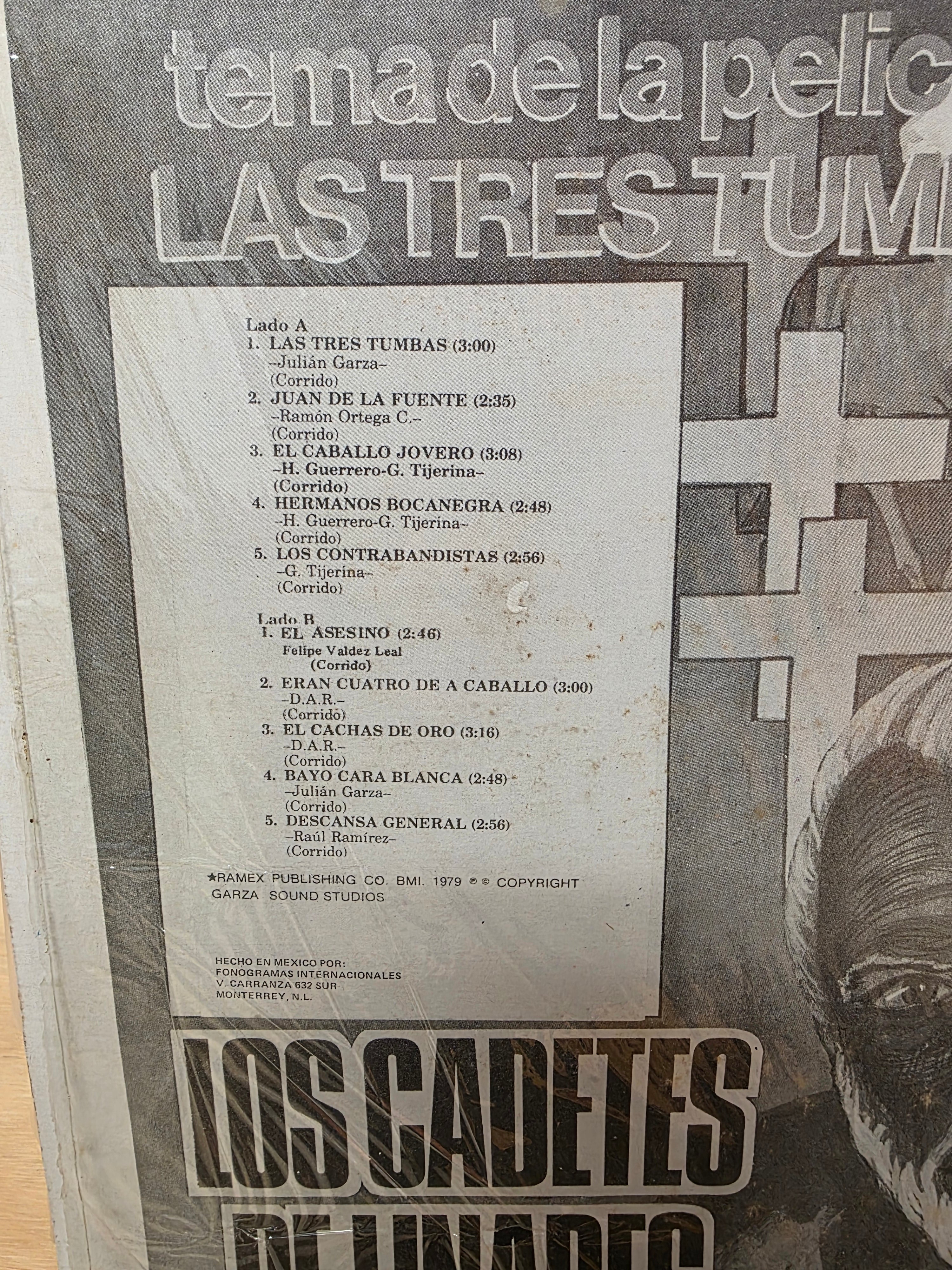 Los Cadetes de Linares - Las Tres Tumbas