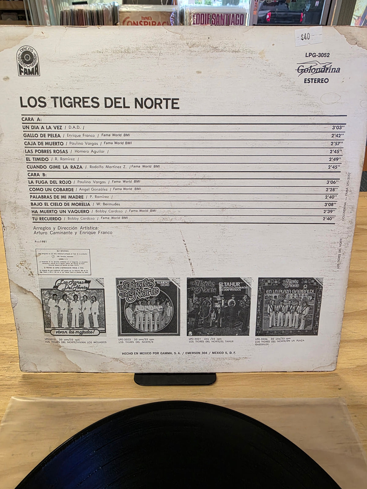 Los Tigres Del Norte - Un dia a la vez