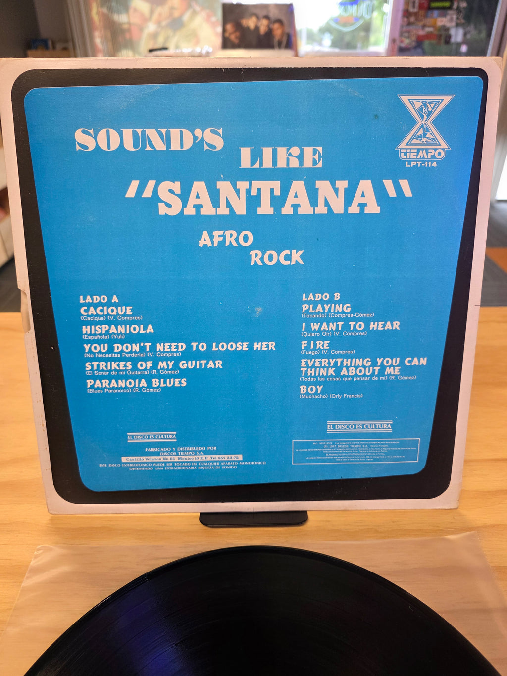 Sounds like "Santana" Afro Rock