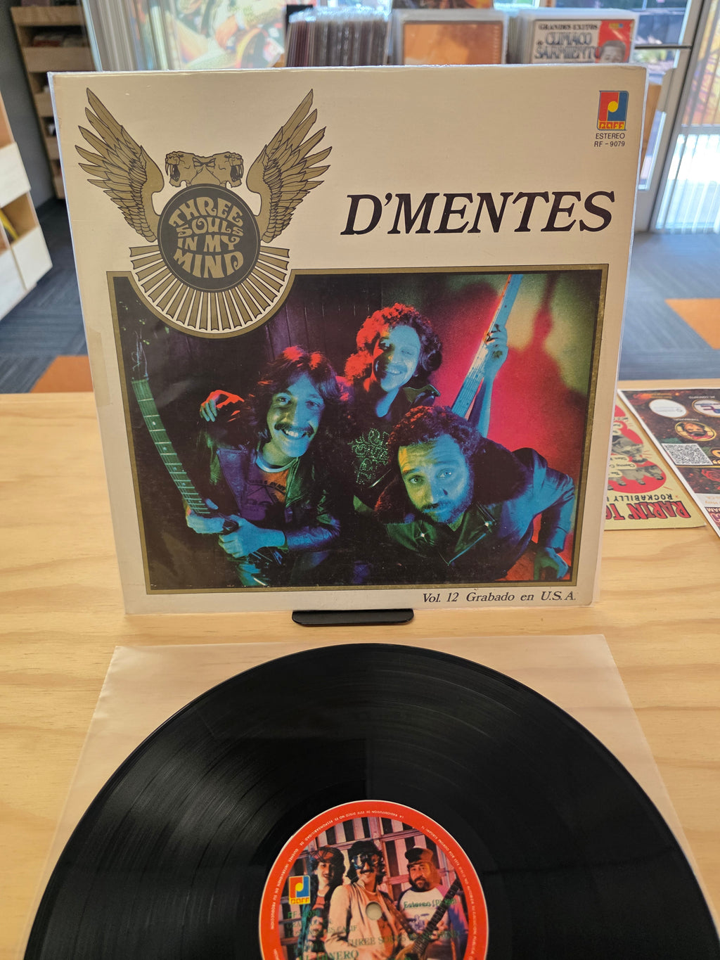 Three Souls In My Mind - D'Mentes