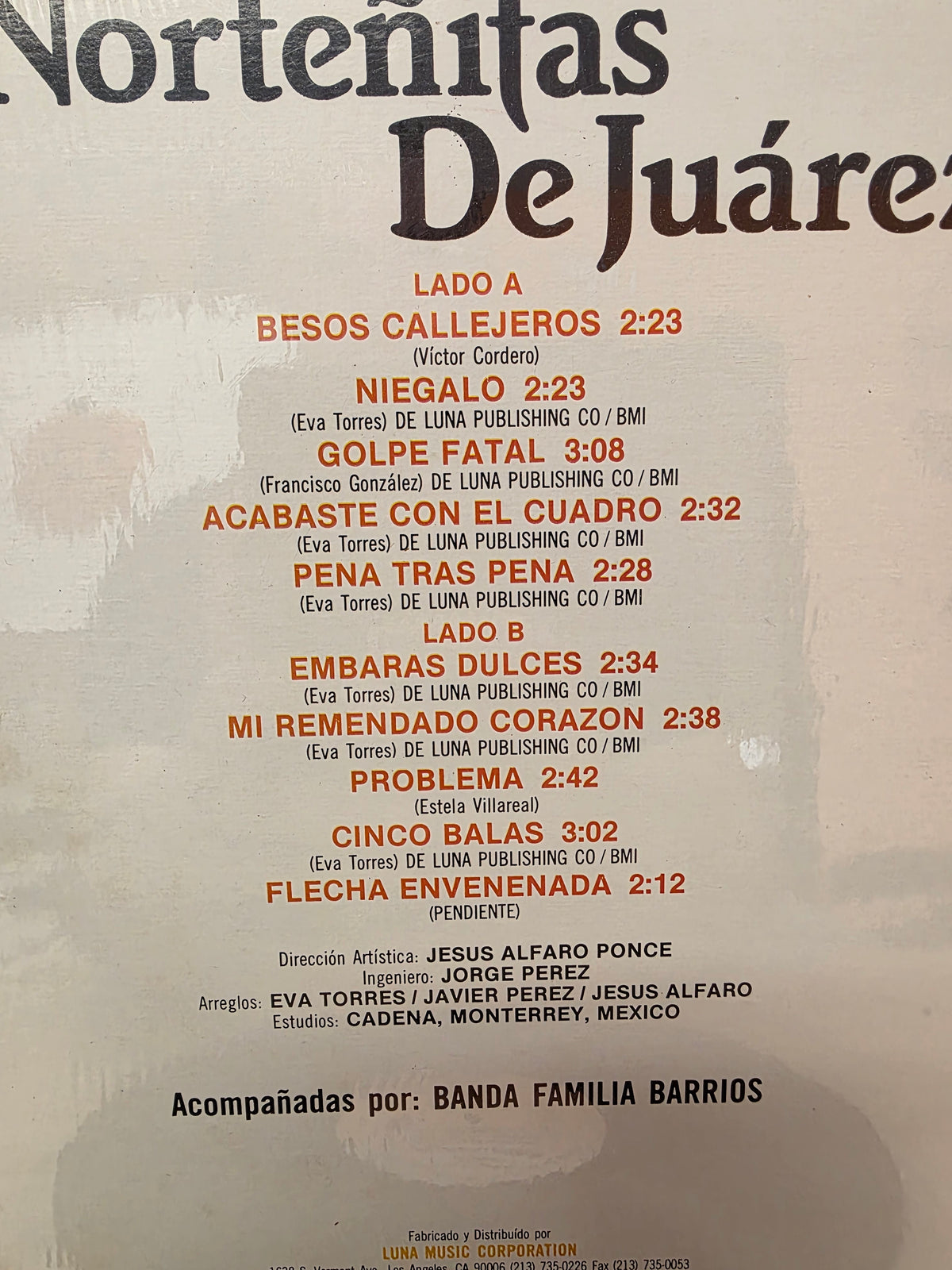 Las Norteñitas de Juarez con Banda - Besos Callejeros